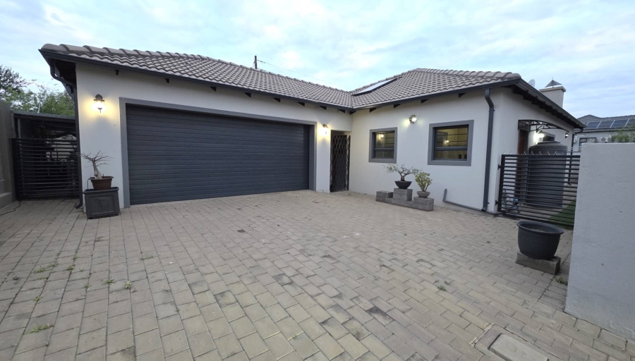 3 Bedroom Property for Sale in Melodie North West